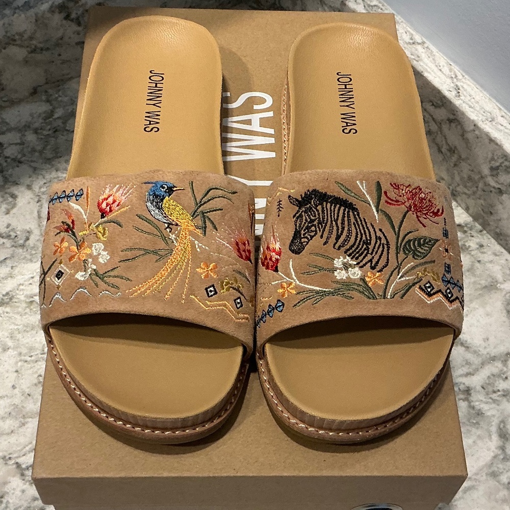 NIB Johnny Was JWS2822 Sand Watipaso embroidered sandals slides shoes 6.5